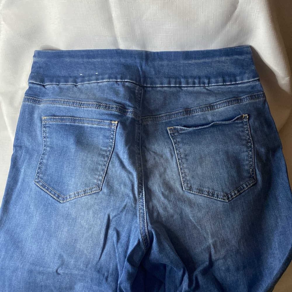 Perfect Stretch by Chico’s Denim Capri Jeans Sz 1 - Picture 3 of 5